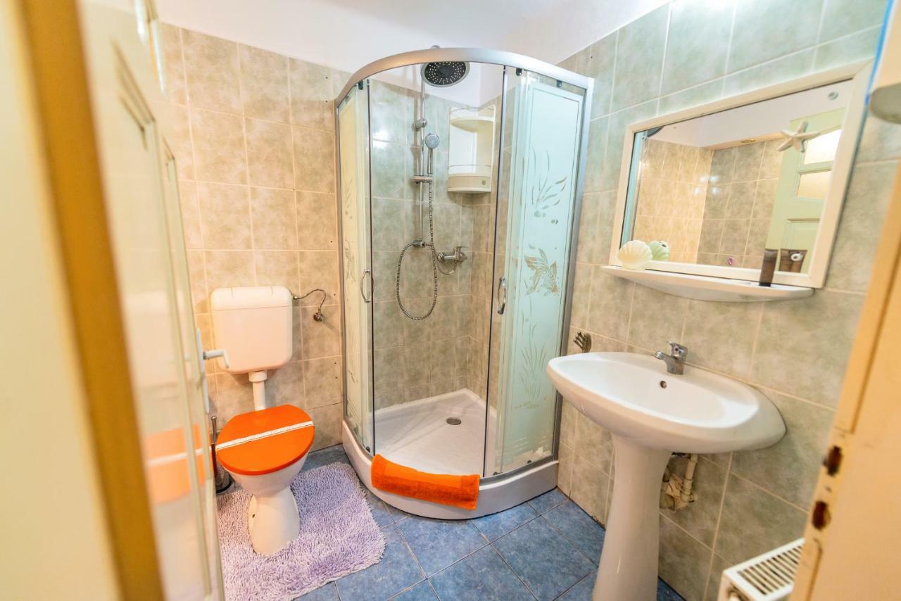 Pine House Apartment Brasov Luaran gambar